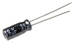  PA-017   47uF 16VDC kondenztor THT